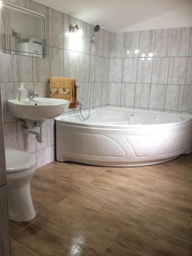 Gadoros Vendeghaz Hotel Egerszalok Bagian luar foto
