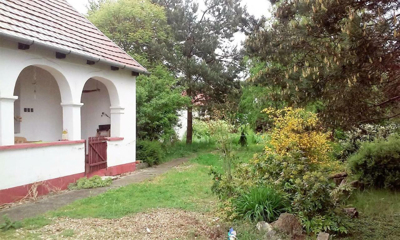 Gadoros Vendeghaz Hotel Egerszalok Bagian luar foto