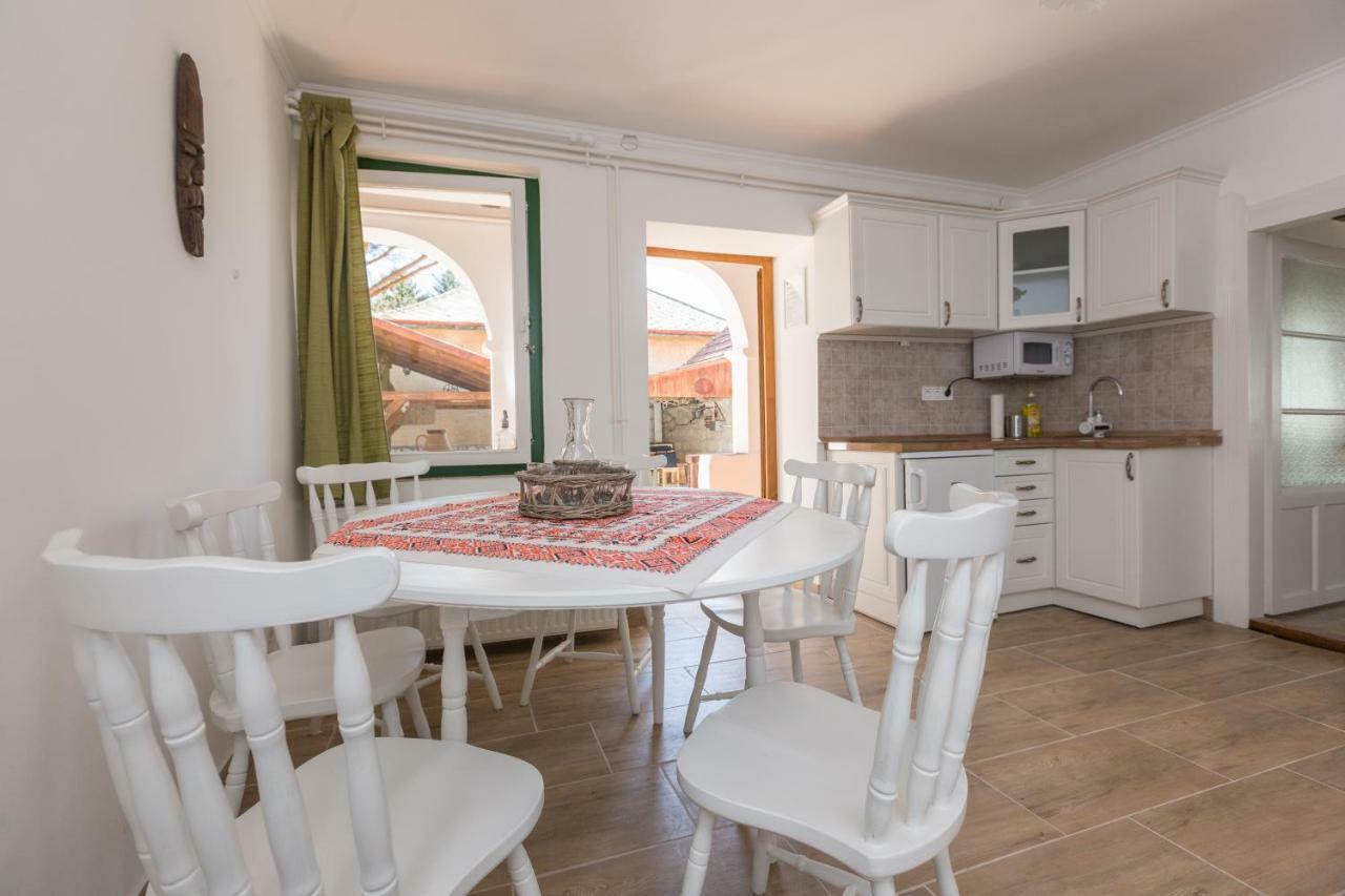 Gadoros Vendeghaz Hotel Egerszalok Bagian luar foto