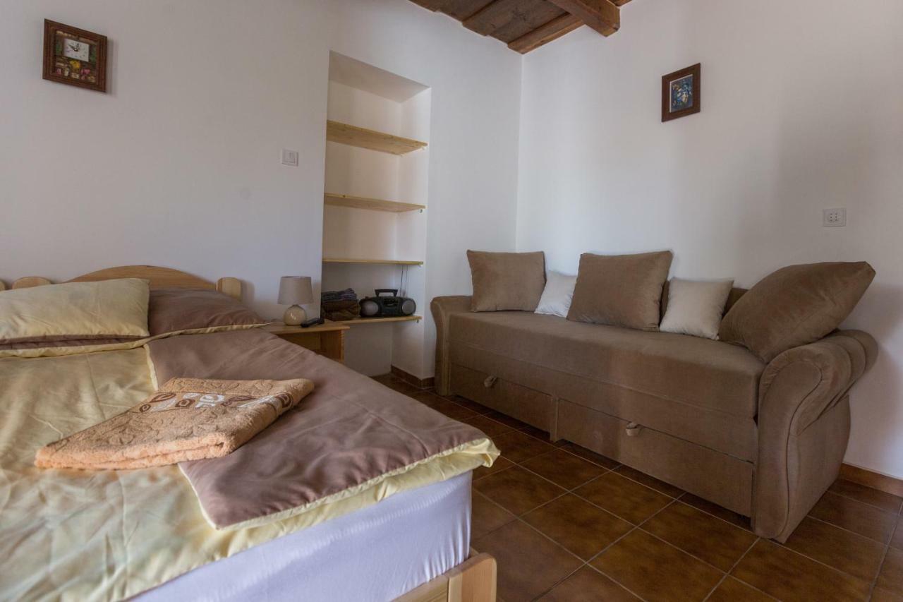 Gadoros Vendeghaz Hotel Egerszalok Bagian luar foto