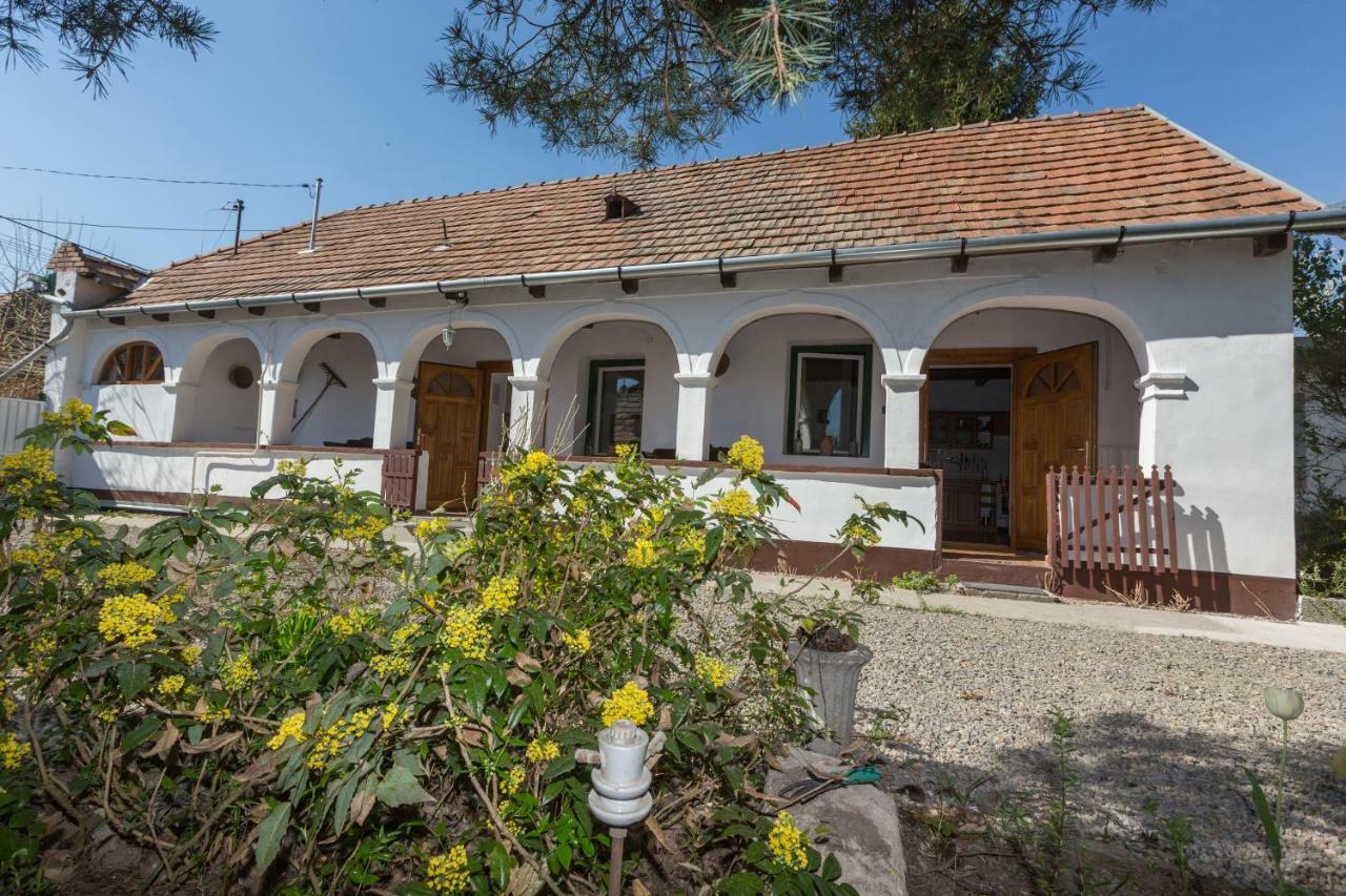 Gadoros Vendeghaz Hotel Egerszalok Bagian luar foto