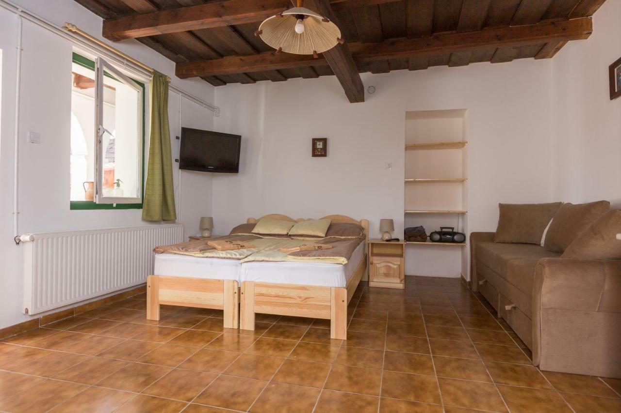 Gadoros Vendeghaz Hotel Egerszalok Bagian luar foto