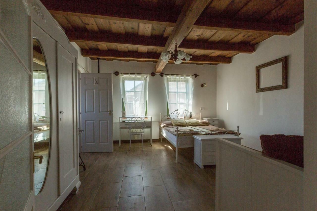 Gadoros Vendeghaz Hotel Egerszalok Bagian luar foto