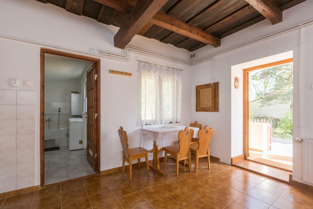 Gadoros Vendeghaz Hotel Egerszalok Bagian luar foto