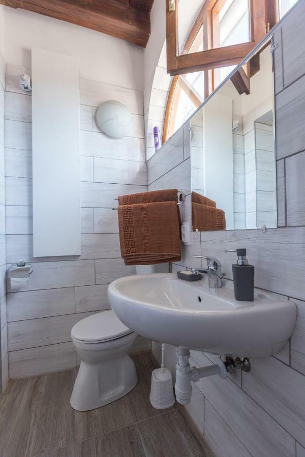Gadoros Vendeghaz Hotel Egerszalok Bagian luar foto