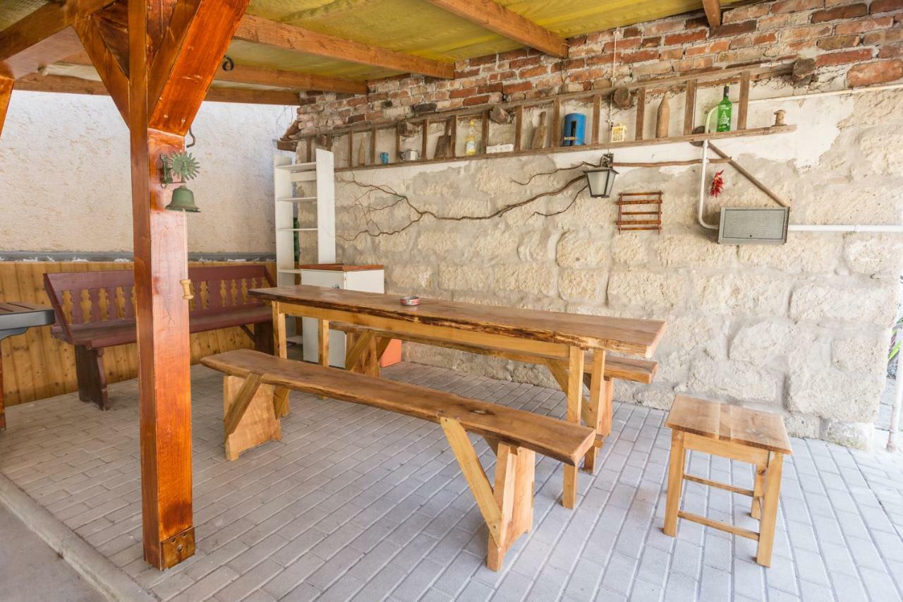 Gadoros Vendeghaz Hotel Egerszalok Bagian luar foto
