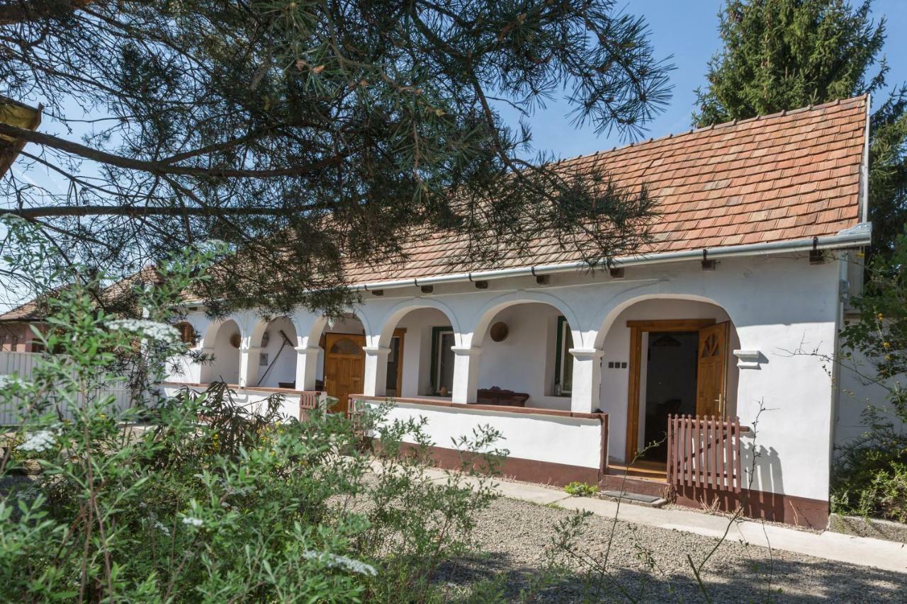 Gadoros Vendeghaz Hotel Egerszalok Bagian luar foto