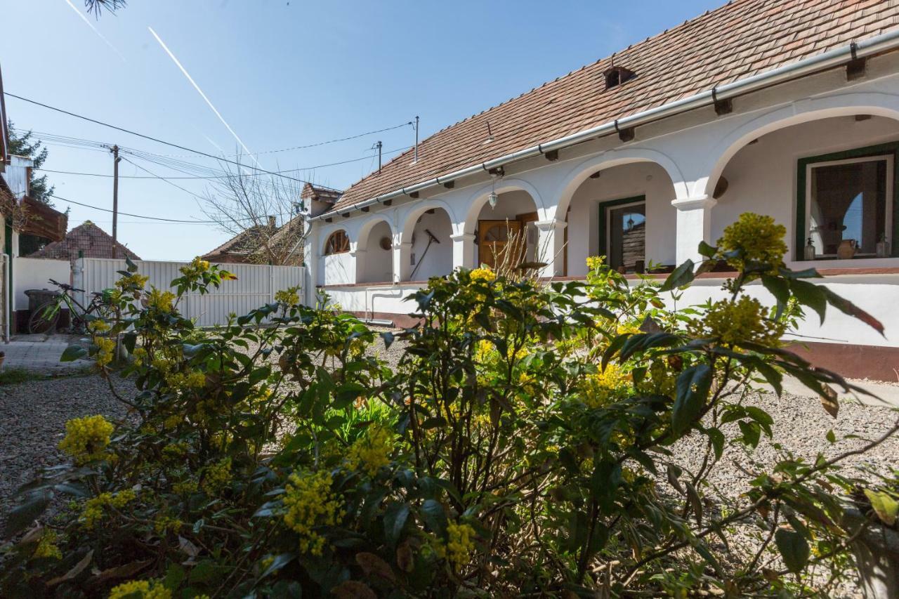 Gadoros Vendeghaz Hotel Egerszalok Bagian luar foto